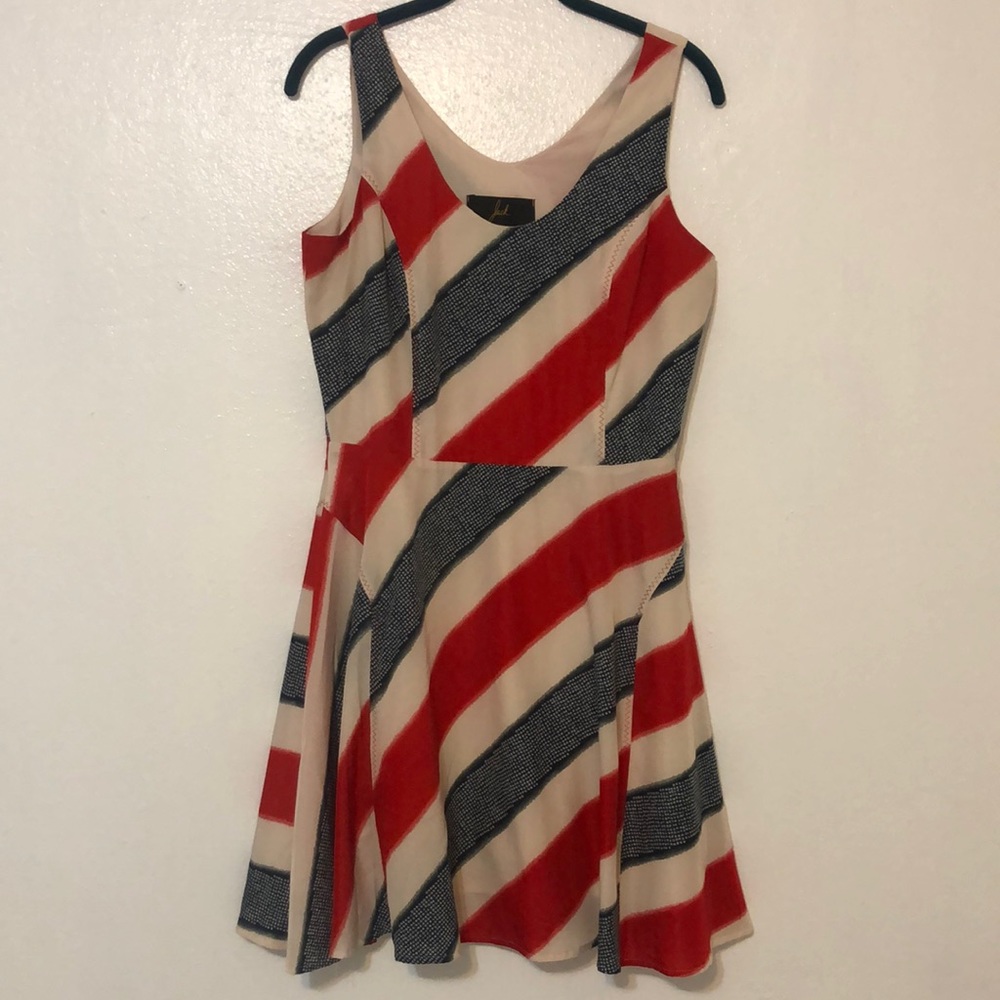 Jack sleeveless dress size 8. Polyester